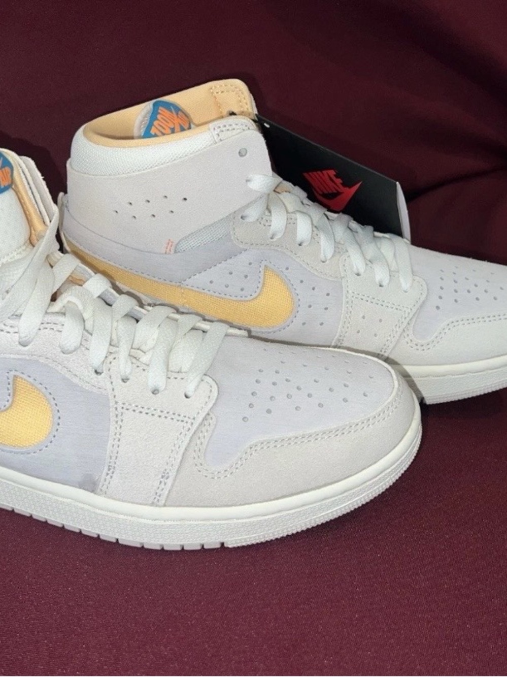 Nike Zoom Air Sneakers - White with Pale Yellow Swoosh size 8